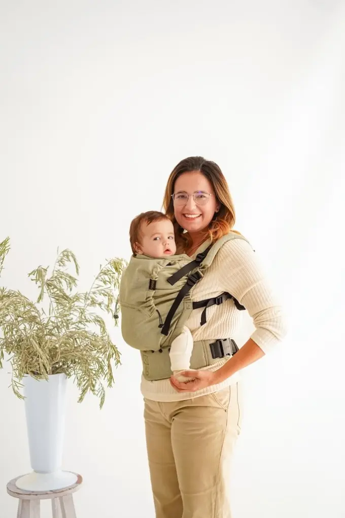 Neko Switch Medium Size Carrier - Moss - Image 1