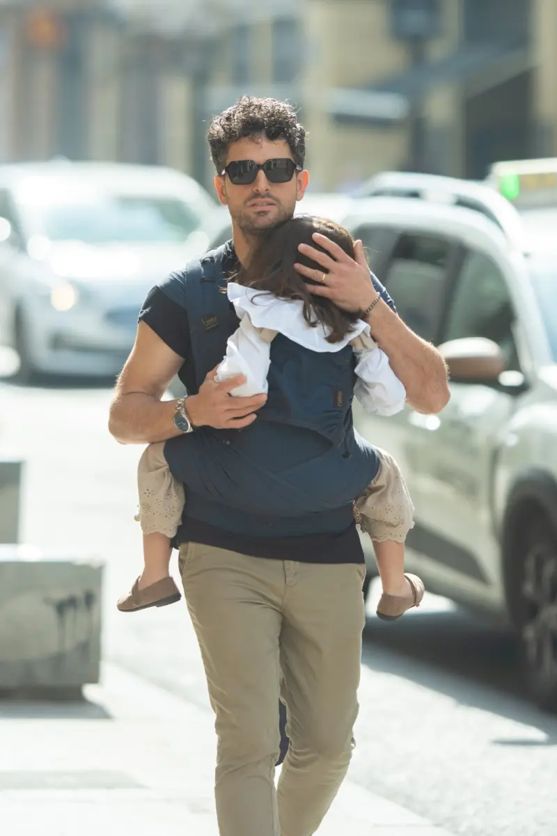 Neko Half Buckle Toddler Size Carrier - Jeanious - Image 1