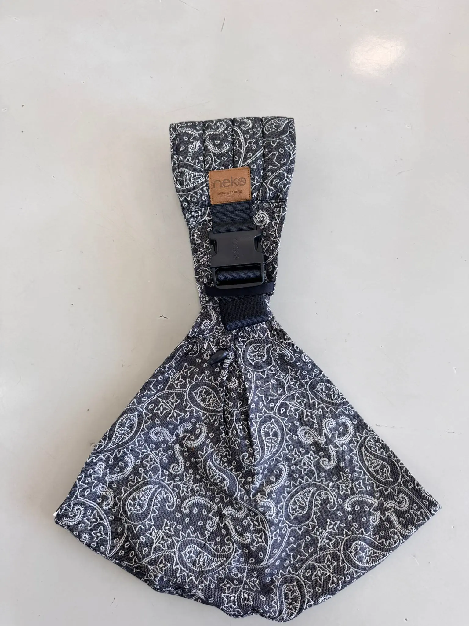 ef3dbcb5d45747afa1d39cbd5932c6a7.jpg Neko Up & Down - Efes Paisley Hazel Dark - Image 1